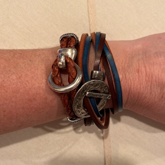 2 Leather Bracelets Double and a triple wrap - Picture 3 of 9